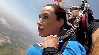 The News @ Sex - Skydiving With Lisa Ann! Pt 2